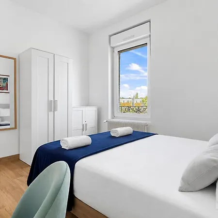 Апартаменты Elegant T3 Renove Gare & Centre De *